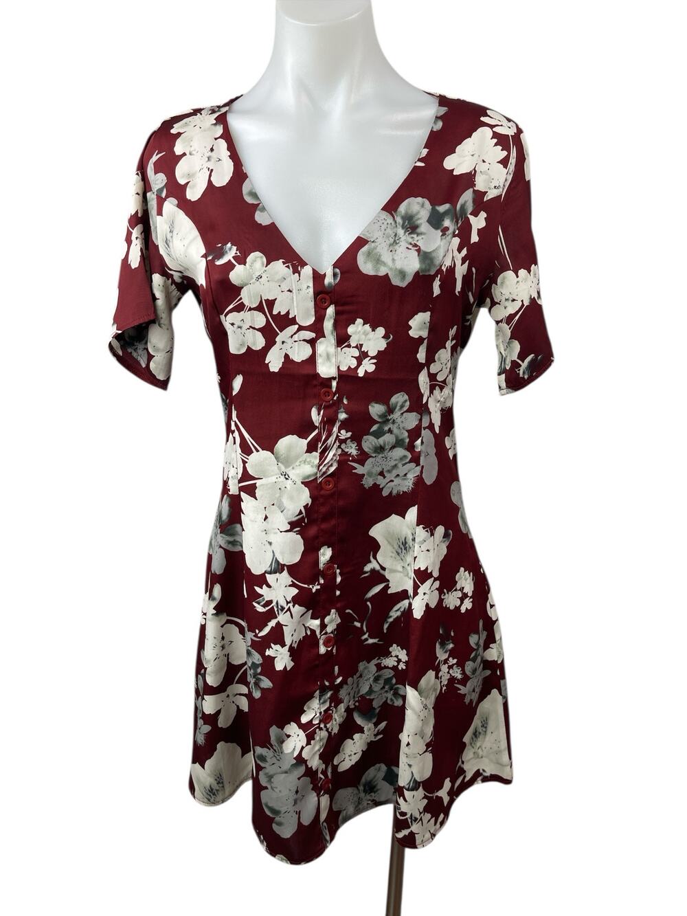 Missguided Red Floral Satin V-Neck Open Back Short Sleeve Mini Shirt Dress Sz 10